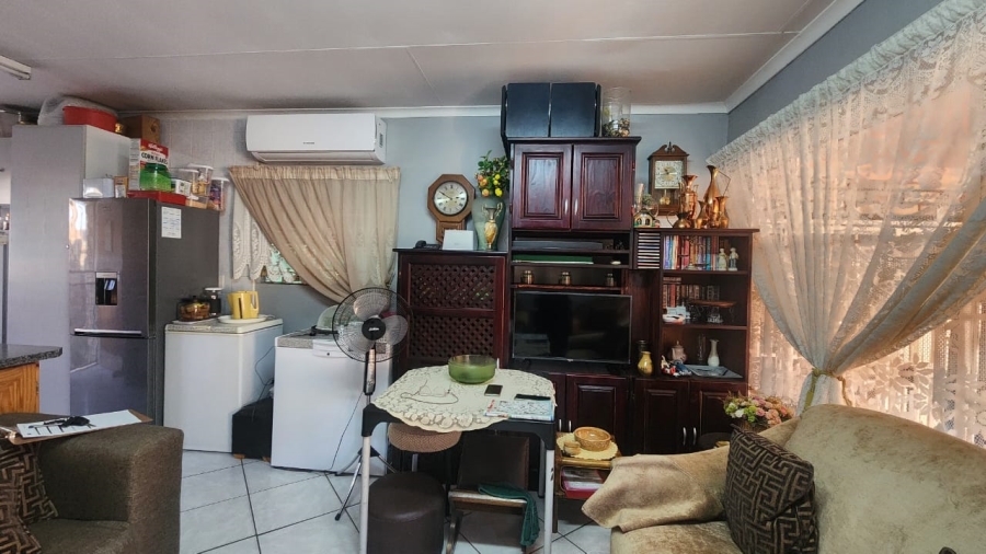 3 Bedroom Property for Sale in Safari Gardens North West